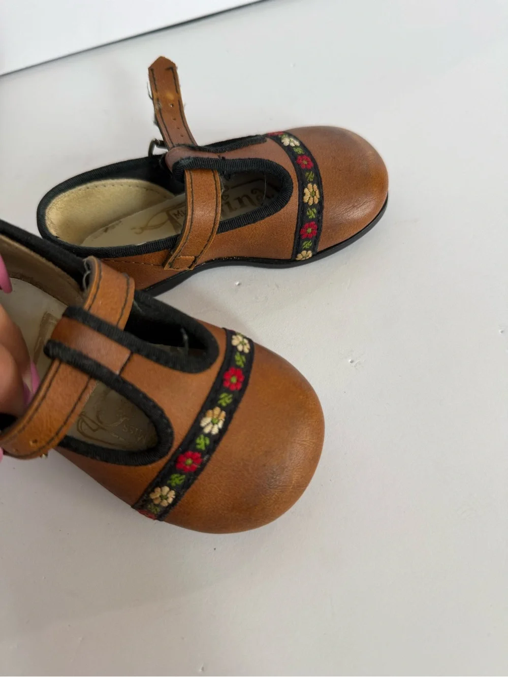 VTG Miss Gina Baby Brown Leather Mary Jane Shoes with Floral Trim